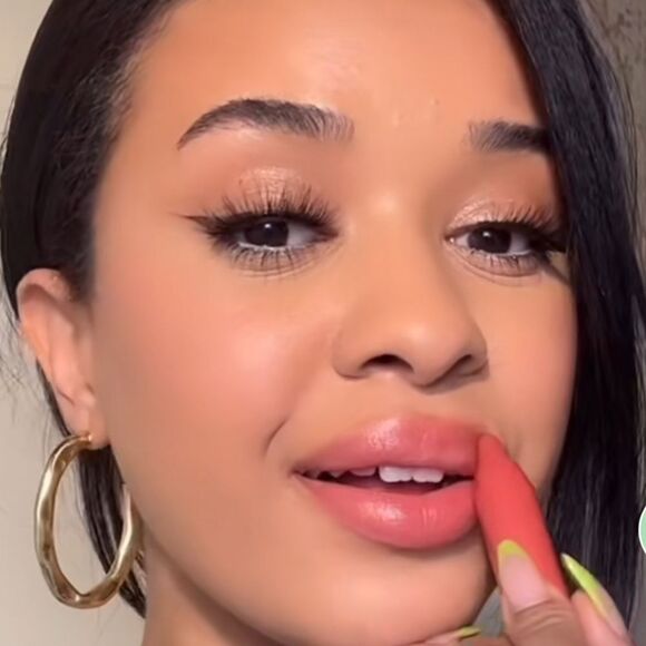 Clinque Chubby Stick Color Balm in Mega Melon - Picture 6 of 14